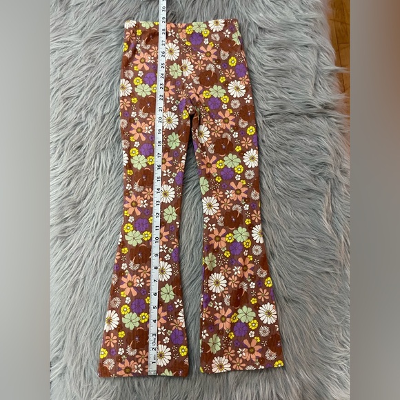 Shosho Multicolor Floral Pants - Picture 6 of 6